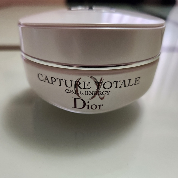 SOLD✨️Dior Capture Totale Cream✨️ - Picture 3 of 4